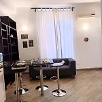 Hbhall Porta Romana Apartment