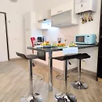 Hbhall Porta Romana Apartment